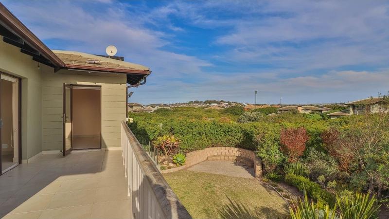 4 Bedroom Property for Sale in Hartenbos Landgoed Western Cape